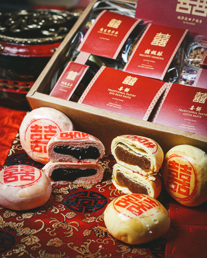 Traditional wedding pastry favours in Mung Bean (green bean) and red bean flavours.